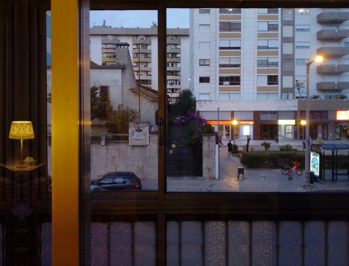 Famille Au Coeur De Lisbonne Apartment Exterior foto